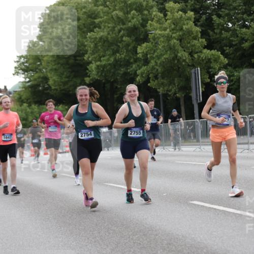 29.06.2025 - hella hamburg halbmarathon Jannik Wohlers http://msf.ph/oto/8243951 29.06.2025 10:30:10 Lombardsbrücke 1647, 2569, 2754, 2755, 4575, 4819, 6344, 7071, 7120, 11984, 12460, 12461, 12687, 12688, 14216, 14421, 15757, 15789, 15938, 16504, 16791, 16864, 18362, 18795, 18860 meine-sportfotos.de