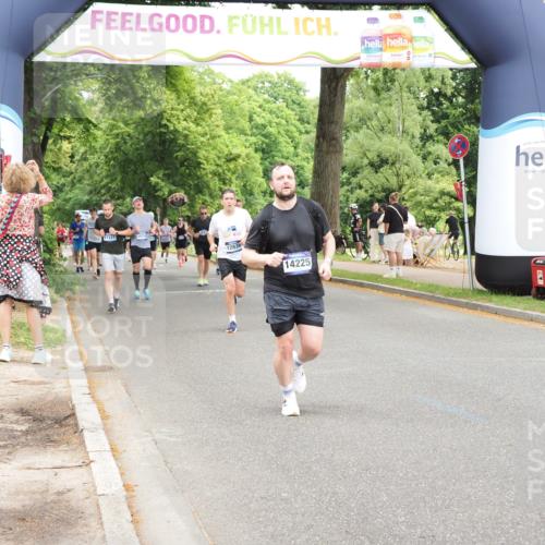 29.06.2025 - hella hamburg halbmarathon MichiJ http://msf.ph/oto/8243981 29.06.2025 10:50:48 Zwischen KM18-KM19 4945, 6966, 9986, 14225, 17140, 17150, 17321, 17533, 17685, 17686 meine-sportfotos.de