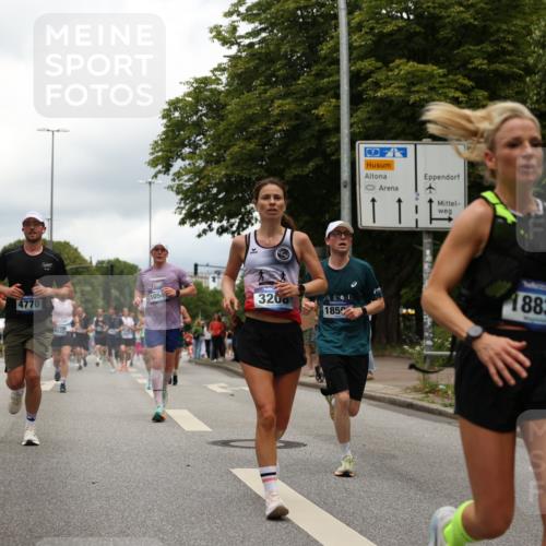 29.06.2025 - hella hamburg halbmarathon Yannick Fuchs http://msf.ph/oto/8243992 29.06.2025 10:47:33 20KM 1030, 1061, 1151, 1499, 1706, 1727, 1783, 2058, 2070, 2082, 2099, 2354, 2518, 3059, 3208, 3209, 3819, 4635, 4770, 5638, 5866, 6481, 6511, 6512, 6628, 6629, 6762, 6877, 6942, 7177, 7274, 7864, 7918, 8335, 8390, 8447, 9142, 10549, 10891, 10895, 11844, 12379, 12413, 12490, 12632, 12909, 13032, 13033, 13289, 13865, 13997, 14323, 15061, 15126, 15179, 15441, 15497, 15502, 15838, 15946, 16477, 16538, 16986, 17348, 18134, 18143, 18418, 18487, 18590 meine-sportfotos.de