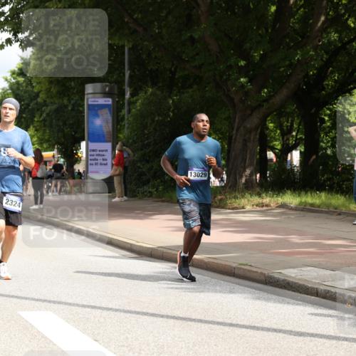 29.06.2025 - hella hamburg halbmarathon Yannick Fuchs http://msf.ph/oto/8244015 29.06.2025 10:35:04 20KM 1882, 1912, 2324, 2714, 2750, 2949, 3332, 4843, 5050, 5409, 5508, 5745, 5803, 5916, 6080, 8370, 8465, 8629, 9294, 10369, 10900, 10968, 11731, 11767, 12088, 12365, 12540, 12704, 12865, 13029, 13158, 13667, 14092, 14924, 15015, 15424, 15493, 15542, 15689, 16761, 17214, 17245, 17620, 17724, 18173, 18192, 18614 meine-sportfotos.de