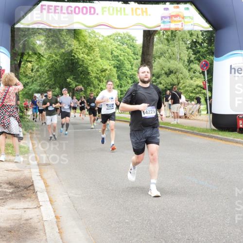 29.06.2025 - hella hamburg halbmarathon MichiJ http://msf.ph/oto/8244019 29.06.2025 10:50:48 Zwischen KM18-KM19 4945, 6966, 9986, 14225, 17140, 17150, 17321, 17533, 17685, 17686 meine-sportfotos.de