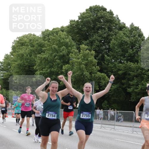 29.06.2025 - hella hamburg halbmarathon Jannik Wohlers http://msf.ph/oto/8244029 29.06.2025 10:30:11 Lombardsbrücke 1647, 2569, 2754, 2755, 3281, 4575, 4819, 6344, 7071, 7120, 11984, 12460, 12461, 12687, 12688, 14216, 14421, 15757, 15789, 15938, 16504, 16791, 16864, 18362, 18795, 18860 meine-sportfotos.de