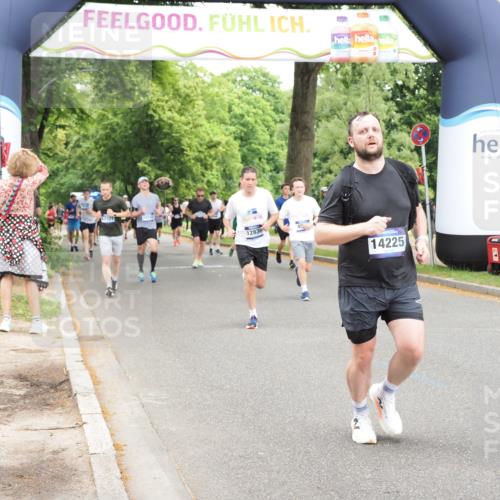 29.06.2025 - hella hamburg halbmarathon MichiJ http://msf.ph/oto/8244077 29.06.2025 10:50:48 Zwischen KM18-KM19 4945, 6966, 9986, 14225, 17140, 17150, 17321, 17533, 17685, 17686 meine-sportfotos.de