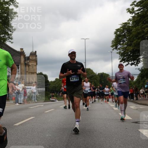 29.06.2025 - hella hamburg halbmarathon Yannick Fuchs http://msf.ph/oto/8244128 29.06.2025 10:47:34 20KM 1030, 1061, 1151, 1499, 1502, 1706, 1727, 1783, 2058, 2070, 2082, 2099, 2354, 2518, 3208, 3209, 3819, 4635, 4770, 5638, 5866, 6481, 6511, 6512, 6628, 6629, 6762, 6877, 6942, 7177, 7274, 7864, 7918, 8335, 8390, 8447, 9142, 10549, 10891, 10895, 11068, 11844, 12379, 12413, 12490, 12632, 12909, 13032, 13033, 13289, 13865, 13912, 13997, 14323, 15061, 15126, 15179, 15441, 15497, 15502, 15838, 15856, 15946, 16477, 16538, 16986, 17348, 18134, 18143, 18418, 18487, 18590 meine-sportfotos.de