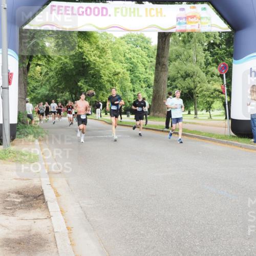 29.06.2025 - hella hamburg halbmarathon MichiJ http://msf.ph/oto/8244150 29.06.2025 10:28:05 Zwischen KM18-KM19 6687, 11806, 14359, 14699, 17916, 18149, 18285 meine-sportfotos.de