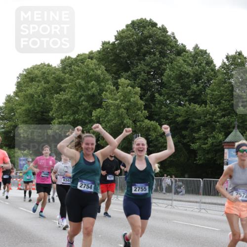 29.06.2025 - hella hamburg halbmarathon Jannik Wohlers http://msf.ph/oto/8244153 29.06.2025 10:30:12 Lombardsbrücke 1059, 1647, 2569, 2754, 2755, 3281, 4198, 4575, 4819, 6344, 7071, 7120, 9830, 11984, 12460, 12461, 12687, 12688, 14216, 14421, 15299, 15757, 15789, 15938, 16504, 16791, 16864, 18362, 18795, 18860 meine-sportfotos.de