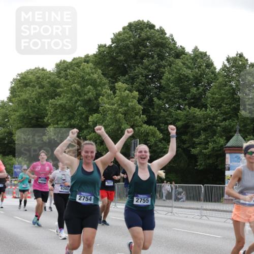 29.06.2025 - hella hamburg halbmarathon Jannik Wohlers http://msf.ph/oto/8244175 29.06.2025 10:30:12 Lombardsbrücke 1059, 1647, 2569, 2754, 2755, 3281, 4198, 4575, 4819, 6344, 7071, 7120, 9830, 11984, 12460, 12461, 12687, 12688, 14216, 14421, 15299, 15757, 15789, 15938, 16504, 16791, 16864, 18362, 18795, 18860 meine-sportfotos.de