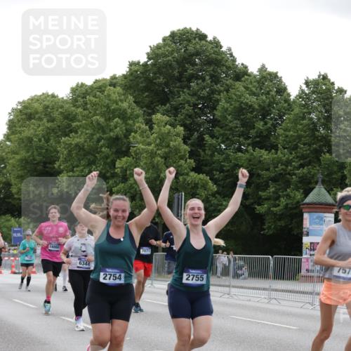 29.06.2025 - hella hamburg halbmarathon Jannik Wohlers http://msf.ph/oto/8244186 29.06.2025 10:30:12 Lombardsbrücke 1059, 1647, 2569, 2754, 2755, 3281, 4198, 4575, 4819, 6344, 7071, 7120, 9830, 11984, 12460, 12461, 12687, 12688, 14216, 14421, 15299, 15757, 15789, 15938, 16504, 16791, 16864, 18362, 18795, 18860 meine-sportfotos.de