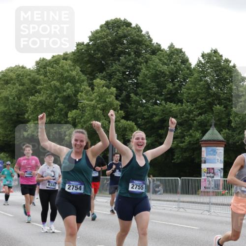 29.06.2025 - hella hamburg halbmarathon Jannik Wohlers http://msf.ph/oto/8244218 29.06.2025 10:30:12 Lombardsbrücke 1059, 1647, 2569, 2754, 2755, 3281, 4198, 4575, 4819, 6344, 7071, 7120, 9830, 11984, 12460, 12461, 12687, 12688, 14216, 14421, 15299, 15757, 15789, 15938, 16504, 16791, 16864, 18362, 18795, 18860 meine-sportfotos.de