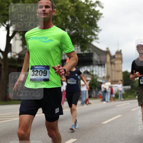 29.06.2025 - hella hamburg halbmarathon Yannick Fuchs http://msf.ph/oto/8244221 29.06.2025 10:47:34 20KM 1030, 1061, 1151, 1499, 1502, 1706, 1727, 1783, 2058, 2070, 2082, 2099, 2354, 2518, 3208, 3209, 3819, 4635, 4770, 5638, 5866, 6481, 6511, 6512, 6628, 6629, 6762, 6877, 6942, 7177, 7274, 7864, 7918, 8335, 8390, 8447, 9142, 10549, 10891, 10895, 11068, 11844, 12379, 12413, 12490, 12632, 12909, 13032, 13033, 13289, 13865, 13912, 13997, 14323, 15061, 15126, 15179, 15441, 15497, 15502, 15838, 15856, 15946, 16477, 16538, 16986, 17348, 18134, 18143, 18418, 18487, 18590 meine-sportfotos.de