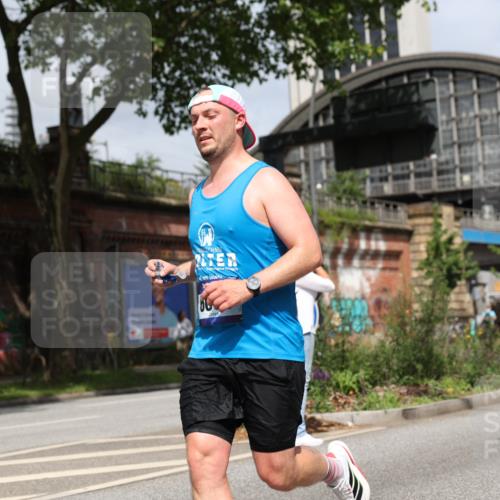 29.06.2025 - hella hamburg halbmarathon Yannick Fuchs http://msf.ph/oto/8244223 29.06.2025 10:35:05 20KM 1882, 1912, 2324, 2714, 2750, 2949, 3332, 4843, 5050, 5409, 5508, 5745, 5803, 5916, 6080, 8370, 8465, 8629, 9294, 10369, 10900, 10968, 11731, 11767, 12088, 12365, 12540, 12704, 12865, 13029, 13158, 13667, 14092, 14924, 15015, 15424, 15493, 15542, 15689, 16761, 17214, 17620, 17724, 18173, 18192, 18614 meine-sportfotos.de