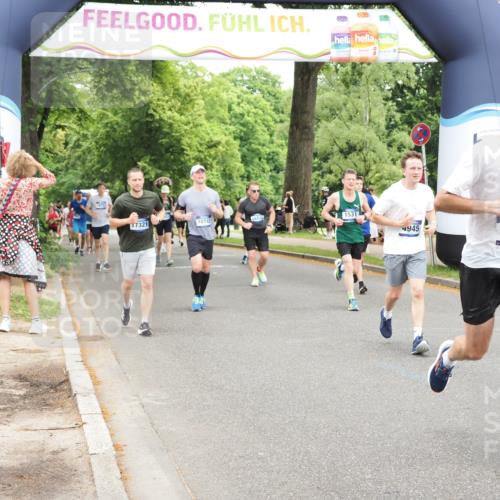 29.06.2025 - hella hamburg halbmarathon MichiJ http://msf.ph/oto/8244237 29.06.2025 10:50:50 Zwischen KM18-KM19 1531, 4945, 6966, 9986, 10742, 12836, 14225, 16770, 17150, 17321, 17533, 17685, 17686, 17818 meine-sportfotos.de