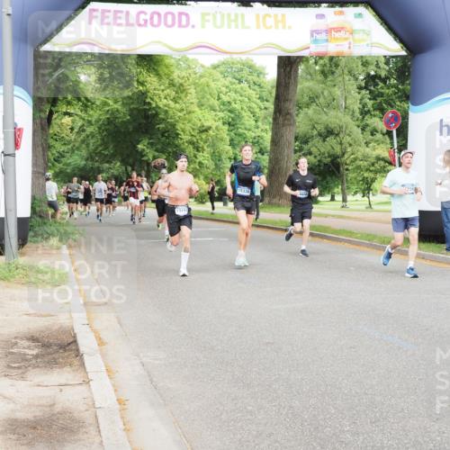 29.06.2025 - hella hamburg halbmarathon MichiJ http://msf.ph/oto/8244398 29.06.2025 10:28:07 Zwischen KM18-KM19 6687, 11806, 13190, 14359, 14699, 15336, 15556, 17916, 18149 meine-sportfotos.de