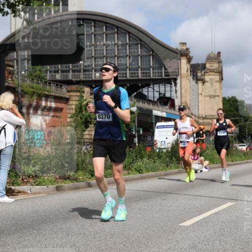 29.06.2025 - hella hamburg halbmarathon Yannick Fuchs http://msf.ph/oto/8244425 29.06.2025 10:35:05 20KM 1882, 1912, 2324, 2714, 2750, 2949, 3332, 4843, 5050, 5409, 5508, 5745, 5803, 5916, 6080, 8370, 8465, 8629, 9294, 10369, 10900, 10968, 11731, 11767, 12088, 12365, 12540, 12704, 12865, 13029, 13158, 13667, 14092, 14924, 15015, 15424, 15493, 15542, 15689, 16761, 17214, 17620, 17724, 18173, 18192, 18614 meine-sportfotos.de