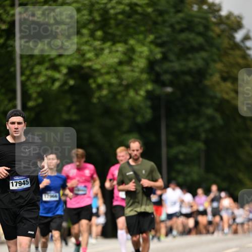 29.06.2025 - hella hamburg halbmarathon Dr. Thomas Lammeyer http://msf.ph/oto/8244473 29.06.2025 10:34:37 Kennedybrücke 2097, 2302, 3524, 4198, 4819, 6556, 6626, 7071, 7517, 8792, 9095, 9576, 9830, 10322, 10996 meine-sportfotos.de
