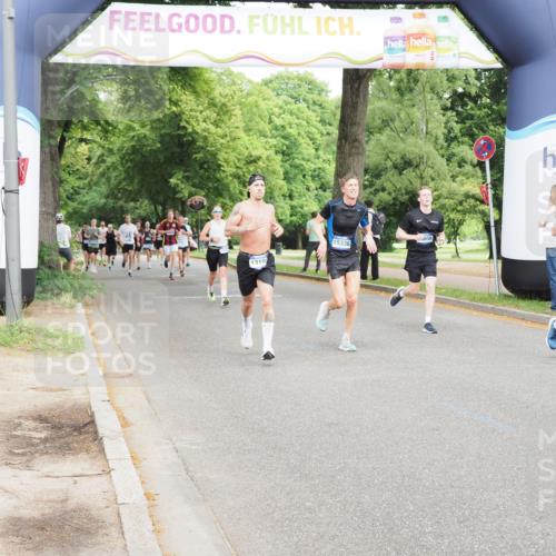 29.06.2025 - hella hamburg halbmarathon MichiJ http://msf.ph/oto/8244499 29.06.2025 10:28:07 Zwischen KM18-KM19 6687, 11806, 13190, 14359, 14699, 15336, 15556, 17916, 18149 meine-sportfotos.de