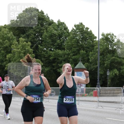 29.06.2025 - hella hamburg halbmarathon Jannik Wohlers http://msf.ph/oto/8244537 29.06.2025 10:30:12 Lombardsbrücke 1059, 1647, 2569, 2754, 2755, 3281, 4198, 4575, 4819, 6344, 7071, 7120, 9830, 11984, 12460, 12461, 12687, 12688, 14216, 14421, 15299, 15757, 15789, 15938, 16504, 16791, 16864, 18362, 18795, 18860 meine-sportfotos.de
