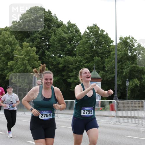 29.06.2025 - hella hamburg halbmarathon Jannik Wohlers http://msf.ph/oto/8244570 29.06.2025 10:30:12 Lombardsbrücke 1059, 1647, 2569, 2754, 2755, 3281, 4198, 4575, 4819, 6344, 7071, 7120, 9830, 11984, 12460, 12461, 12687, 12688, 14216, 14421, 15299, 15757, 15789, 15938, 16504, 16791, 16864, 18362, 18795, 18860 meine-sportfotos.de