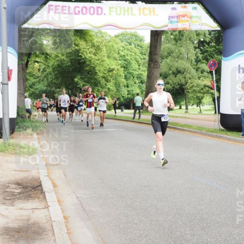 29.06.2025 - hella hamburg halbmarathon MichiJ http://msf.ph/oto/8244629 29.06.2025 10:28:10 Zwischen KM18-KM19 10900, 11305, 13190, 14359, 14699, 15336, 15556, 16656 meine-sportfotos.de