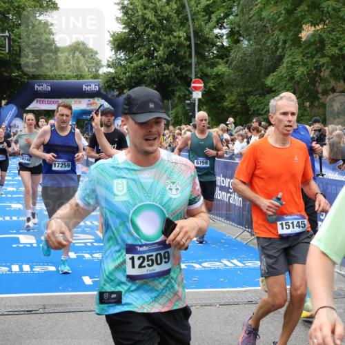29.06.2025 - hella hamburg halbmarathon Zöllner http://msf.ph/oto/8244642 29.06.2025 10:56:45 Ziel 4152, 6416, 6759, 7037, 7646, 8311, 8744, 8825, 8996, 9488, 11083, 11870, 14369, 14461, 15134, 15145, 15431, 15712, 16043, 16121, 17259, 18340, 18634, 18899 meine-sportfotos.de