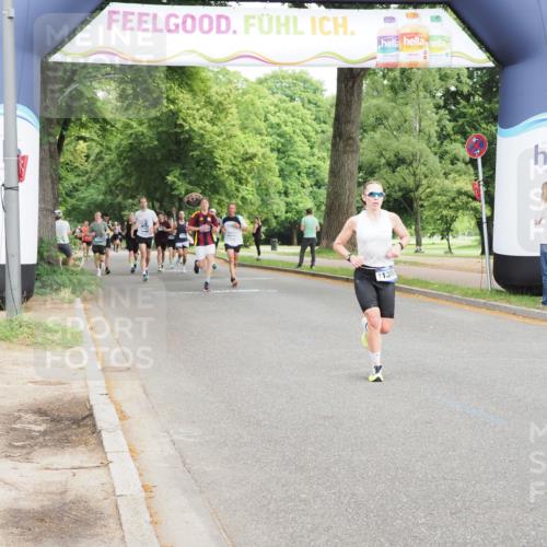 29.06.2025 - hella hamburg halbmarathon MichiJ http://msf.ph/oto/8244665 29.06.2025 10:28:10 Zwischen KM18-KM19 10900, 11305, 13190, 14359, 14699, 15336, 15556, 16656 meine-sportfotos.de