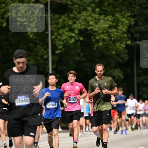 29.06.2025 - hella hamburg halbmarathon Dr. Thomas Lammeyer http://msf.ph/oto/8244686 29.06.2025 10:34:38 Kennedybrücke 2097, 2302, 3524, 4198, 4819, 6556, 6620, 6626, 7071, 7517, 8792, 9095, 9576, 9830, 10322, 10996 meine-sportfotos.de