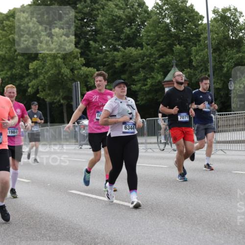 29.06.2025 - hella hamburg halbmarathon Jannik Wohlers http://msf.ph/oto/8244699 29.06.2025 10:30:14 Lombardsbrücke 1059, 1647, 2569, 2754, 2755, 3281, 4198, 4575, 4819, 6344, 6556, 7071, 7120, 9830, 11984, 12460, 12461, 12687, 12688, 14216, 14421, 15299, 15757, 15789, 16504, 16791, 16864, 18362, 18795, 18860 meine-sportfotos.de