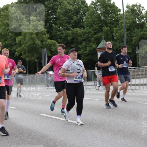 29.06.2025 - hella hamburg halbmarathon Jannik Wohlers http://msf.ph/oto/8244719 29.06.2025 10:30:14 Lombardsbrücke 1059, 1647, 2569, 2754, 2755, 3281, 4198, 4575, 4819, 6344, 6556, 7071, 7120, 9830, 11984, 12460, 12461, 12687, 12688, 14216, 14421, 15299, 15757, 15789, 16504, 16791, 16864, 18362, 18795, 18860 meine-sportfotos.de