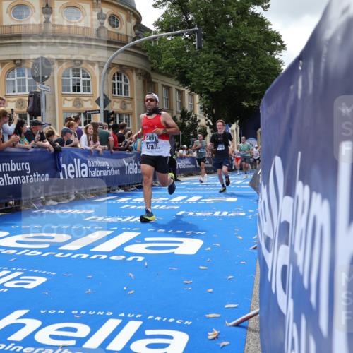 29.06.2025 - hella hamburg halbmarathon Strokosch-Dieckow http://msf.ph/oto/8244730 29.06.2025 10:38:14 Ziel 1042, 1688, 2849, 3431, 5091, 6095, 7110, 7743, 8002, 14688, 17623, 18584, 18986 meine-sportfotos.de