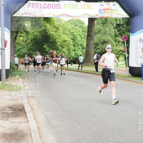 29.06.2025 - hella hamburg halbmarathon MichiJ http://msf.ph/oto/8244731 29.06.2025 10:28:10 Zwischen KM18-KM19 10900, 11305, 13190, 14359, 14699, 15336, 15556, 16656 meine-sportfotos.de