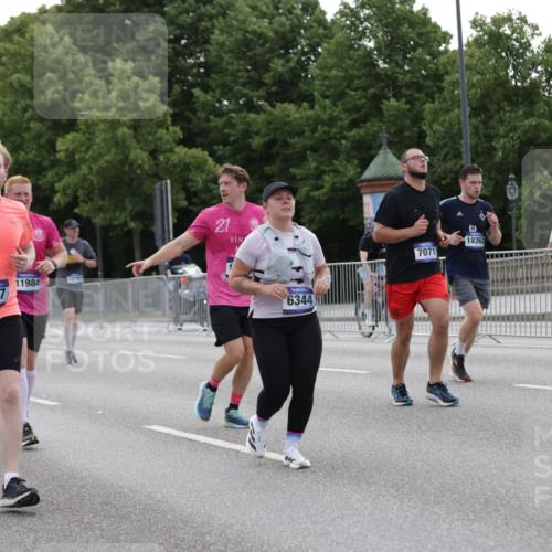 29.06.2025 - hella hamburg halbmarathon Jannik Wohlers http://msf.ph/oto/8244740 29.06.2025 10:30:14 Lombardsbrücke 1059, 1647, 2569, 2754, 2755, 3281, 4198, 4575, 4819, 6344, 6556, 7071, 7120, 9830, 11984, 12460, 12461, 12687, 12688, 14216, 14421, 15299, 15757, 15789, 16504, 16791, 16864, 18362, 18795, 18860 meine-sportfotos.de