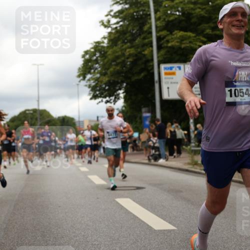 29.06.2025 - hella hamburg halbmarathon Yannick Fuchs http://msf.ph/oto/8244745 29.06.2025 10:47:36 20KM 1030, 1061, 1151, 1502, 1706, 1727, 2058, 2070, 2082, 2354, 2518, 2630, 3096, 3208, 3209, 3819, 4770, 5020, 5638, 5866, 6481, 6511, 6512, 6629, 6762, 6877, 6942, 7177, 7274, 7864, 7918, 8335, 8390, 8447, 9142, 10549, 10891, 10895, 11068, 11844, 12379, 12413, 12490, 12632, 12909, 13032, 13033, 13289, 13397, 13865, 13912, 13997, 15061, 15126, 15441, 15497, 15502, 15838, 15856, 15946, 16477, 16538, 17348, 18134, 18143, 18418, 18487, 18590 meine-sportfotos.de