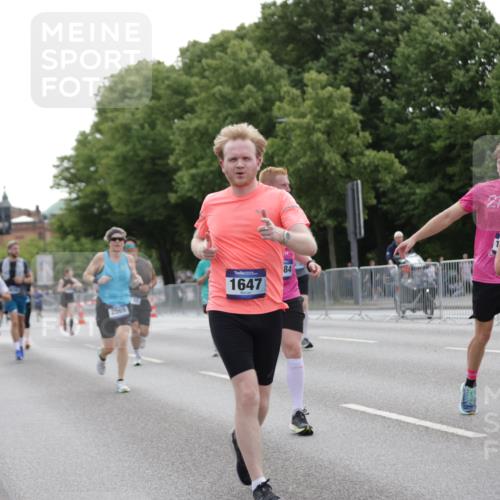 29.06.2025 - hella hamburg halbmarathon Jannik Wohlers http://msf.ph/oto/8244760 29.06.2025 10:30:15 Lombardsbrücke 1059, 1647, 2569, 2754, 2755, 3281, 4198, 4575, 4819, 6344, 6556, 7071, 7120, 9830, 11984, 12460, 12461, 12687, 12688, 14216, 14421, 15299, 15757, 15789, 16504, 16791, 18362, 18795, 18860 meine-sportfotos.de
