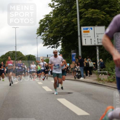 29.06.2025 - hella hamburg halbmarathon Yannick Fuchs http://msf.ph/oto/8244790 29.06.2025 10:47:36 20KM 1030, 1061, 1151, 1502, 1706, 1727, 2058, 2070, 2082, 2354, 2518, 2630, 3096, 3208, 3209, 3819, 4770, 5020, 5638, 5866, 6481, 6511, 6512, 6629, 6762, 6877, 6942, 7177, 7274, 7864, 7918, 8335, 8390, 8447, 9142, 10549, 10891, 10895, 11068, 11844, 12379, 12413, 12490, 12632, 12909, 13032, 13033, 13289, 13397, 13865, 13912, 13997, 15061, 15126, 15441, 15497, 15502, 15838, 15856, 15946, 16477, 16538, 17348, 18134, 18143, 18418, 18487, 18590 meine-sportfotos.de