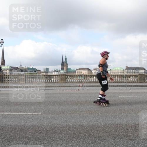 29.06.2025 - hella hamburg halbmarathon Lena Gebhardt http://msf.ph/oto/8244797 29.06.2025 09:02:29 Lombardsbrücke  meine-sportfotos.de