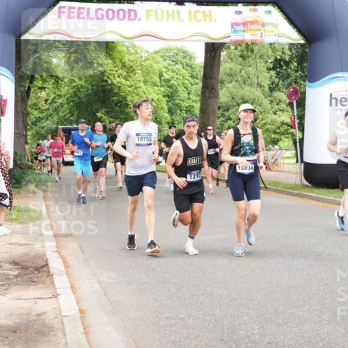 29.06.2025 - hella hamburg halbmarathon MichiJ http://msf.ph/oto/8244821 29.06.2025 10:50:55 Zwischen KM18-KM19 1212, 1531, 4945, 10742, 11556, 12836, 13932, 14225, 16753, 16770, 17321, 17818 meine-sportfotos.de