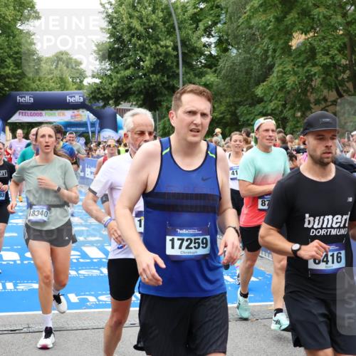 29.06.2025 - hella hamburg halbmarathon Zöllner http://msf.ph/oto/8244826 29.06.2025 10:56:47 Ziel 2378, 3836, 4152, 7646, 8744, 8825, 8996, 9488, 11083, 11870, 14369, 14461, 15134, 15431, 15712, 16043, 16121, 17133, 18340, 18634, 18899 meine-sportfotos.de