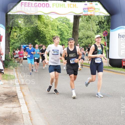 29.06.2025 - hella hamburg halbmarathon MichiJ http://msf.ph/oto/8244873 29.06.2025 10:50:55 Zwischen KM18-KM19 1212, 1531, 4945, 10742, 11556, 12836, 13932, 14225, 16753, 16770, 17321, 17818 meine-sportfotos.de
