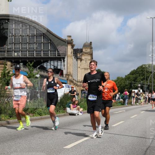 29.06.2025 - hella hamburg halbmarathon Yannick Fuchs http://msf.ph/oto/8244885 29.06.2025 10:35:07 20KM 1882, 1912, 2324, 2714, 2750, 2949, 3332, 4843, 4889, 5050, 5745, 5803, 5916, 6080, 7080, 7284, 8370, 8465, 8629, 9979, 10369, 10900, 10934, 10968, 11731, 11767, 11959, 12088, 12365, 12540, 12704, 12865, 13029, 13158, 13667, 14092, 14820, 14924, 15015, 15424, 15493, 15542, 15689, 17214, 17620, 17724, 18173, 18192, 18614 meine-sportfotos.de