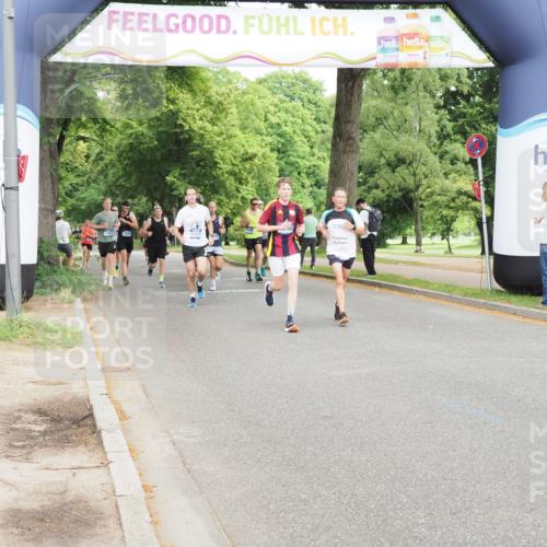 29.06.2025 - hella hamburg halbmarathon MichiJ http://msf.ph/oto/8244887 29.06.2025 10:28:12 Zwischen KM18-KM19 2546, 10900, 11305, 13190, 15336, 15556, 16656 meine-sportfotos.de