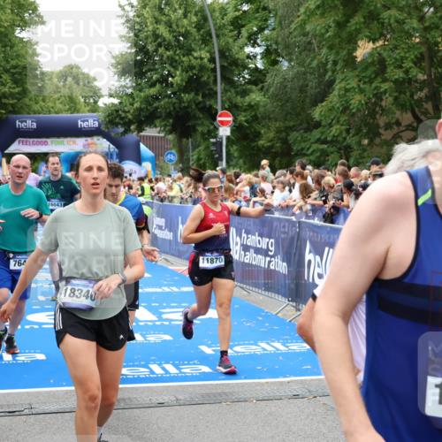 29.06.2025 - hella hamburg halbmarathon Zöllner http://msf.ph/oto/8244896 29.06.2025 10:56:48 Ziel 2378, 3836, 4152, 7646, 8825, 8996, 9488, 11083, 11870, 13816, 14369, 14461, 15134, 15431, 15712, 16008, 16009, 16043, 16121, 17133, 18634 meine-sportfotos.de