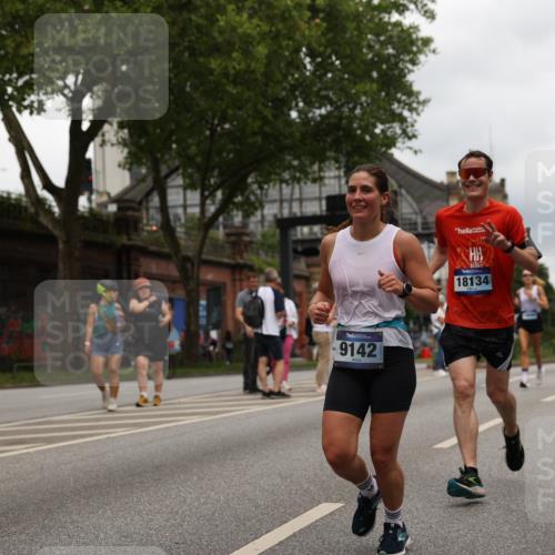 29.06.2025 - hella hamburg halbmarathon Yannick Fuchs http://msf.ph/oto/8244973 29.06.2025 10:47:37 20KM 1030, 1061, 1151, 1502, 1706, 1727, 2058, 2070, 2082, 2354, 2518, 2630, 3096, 3208, 3209, 3819, 4770, 5020, 5638, 5866, 6481, 6511, 6512, 6629, 6762, 6877, 6942, 7177, 7274, 7864, 7918, 8335, 8390, 8447, 9142, 10549, 10891, 10895, 11068, 11844, 12379, 12413, 12490, 12632, 12909, 13032, 13033, 13289, 13397, 13865, 13912, 13997, 15061, 15126, 15441, 15497, 15502, 15838, 15856, 15946, 16477, 16538, 17348, 18134, 18143, 18418, 18487, 18590 meine-sportfotos.de