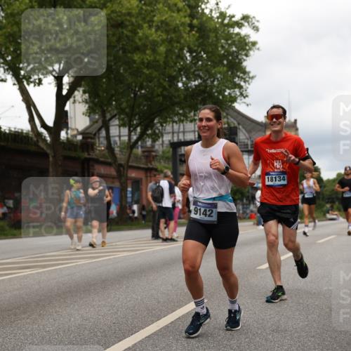 29.06.2025 - hella hamburg halbmarathon Yannick Fuchs http://msf.ph/oto/8244992 29.06.2025 10:47:37 20KM 1030, 1061, 1151, 1502, 1706, 1727, 2058, 2070, 2082, 2354, 2518, 2630, 3096, 3208, 3209, 3819, 4770, 5020, 5638, 5866, 6481, 6511, 6512, 6629, 6762, 6877, 6942, 7177, 7274, 7864, 7918, 8335, 8390, 8447, 9142, 10549, 10891, 10895, 11068, 11844, 12379, 12413, 12490, 12632, 12909, 13032, 13033, 13289, 13397, 13865, 13912, 13997, 15061, 15126, 15441, 15497, 15502, 15838, 15856, 15946, 16477, 16538, 17348, 18134, 18143, 18418, 18487, 18590 meine-sportfotos.de