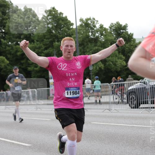 29.06.2025 - hella hamburg halbmarathon Jannik Wohlers http://msf.ph/oto/8245006 29.06.2025 10:30:17 Lombardsbrücke 1059, 1472, 1647, 2505, 2569, 2754, 2755, 3281, 4198, 4575, 4819, 6344, 6556, 7071, 7120, 9830, 11984, 12460, 12461, 14216, 14421, 15299, 15757, 15789, 16504, 16791, 18362, 18795, 18860 meine-sportfotos.de