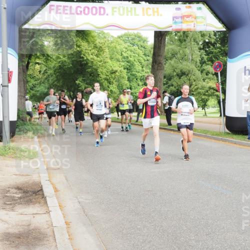 29.06.2025 - hella hamburg halbmarathon MichiJ http://msf.ph/oto/8245078 29.06.2025 10:28:13 Zwischen KM18-KM19 2546, 10900, 11305, 12865, 13190, 15336, 15435, 15556, 16656 meine-sportfotos.de