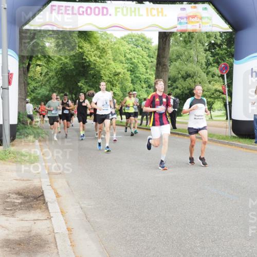 29.06.2025 - hella hamburg halbmarathon MichiJ http://msf.ph/oto/8245105 29.06.2025 10:28:13 Zwischen KM18-KM19 2546, 10900, 11305, 12865, 13190, 15336, 15435, 15556, 16656 meine-sportfotos.de