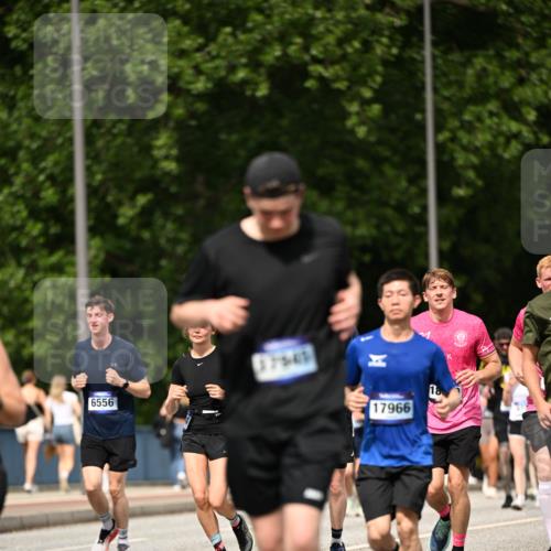 29.06.2025 - hella hamburg halbmarathon Dr. Thomas Lammeyer http://msf.ph/oto/8245115 29.06.2025 10:34:39 Kennedybrücke 2097, 2302, 3524, 4198, 4819, 6556, 6620, 6626, 7071, 7517, 8792, 9095, 9576, 9830, 10322, 10996 meine-sportfotos.de