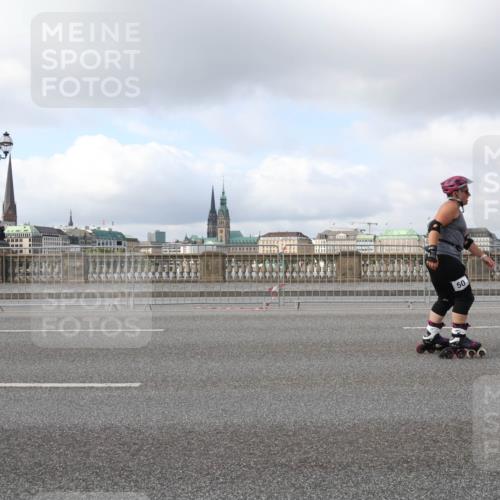 29.06.2025 - hella hamburg halbmarathon Lena Gebhardt http://msf.ph/oto/8245121 29.06.2025 09:02:29 Lombardsbrücke  meine-sportfotos.de