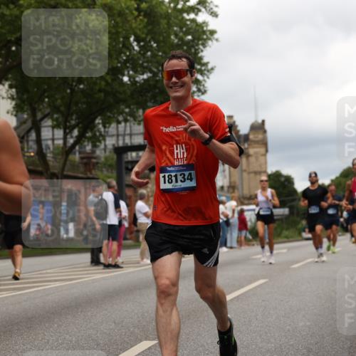 29.06.2025 - hella hamburg halbmarathon Yannick Fuchs http://msf.ph/oto/8245159 29.06.2025 10:47:38 20KM 1030, 1151, 1267, 1502, 1706, 1727, 2058, 2070, 2082, 2354, 2518, 2630, 3096, 3208, 3209, 3819, 4770, 5020, 5638, 5866, 6481, 6511, 6512, 6629, 6762, 6877, 6942, 7177, 7274, 7864, 7918, 8335, 8390, 8447, 9142, 10549, 10891, 10895, 11068, 11844, 12379, 12632, 12909, 13032, 13033, 13289, 13397, 13865, 13912, 13997, 15061, 15126, 15441, 15497, 15502, 15838, 15856, 15946, 16477, 16538, 17348, 18134, 18143, 18418, 18487, 18590 meine-sportfotos.de