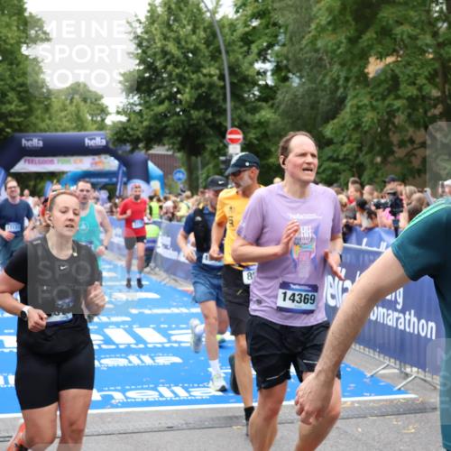 29.06.2025 - hella hamburg halbmarathon Zöllner http://msf.ph/oto/8245171 29.06.2025 10:56:52 Ziel 1955, 2378, 2741, 3836, 5418, 6835, 7716, 8825, 8996, 13816, 14369, 14461, 15134, 15431, 16008, 16009, 16679, 17133, 18634 meine-sportfotos.de
